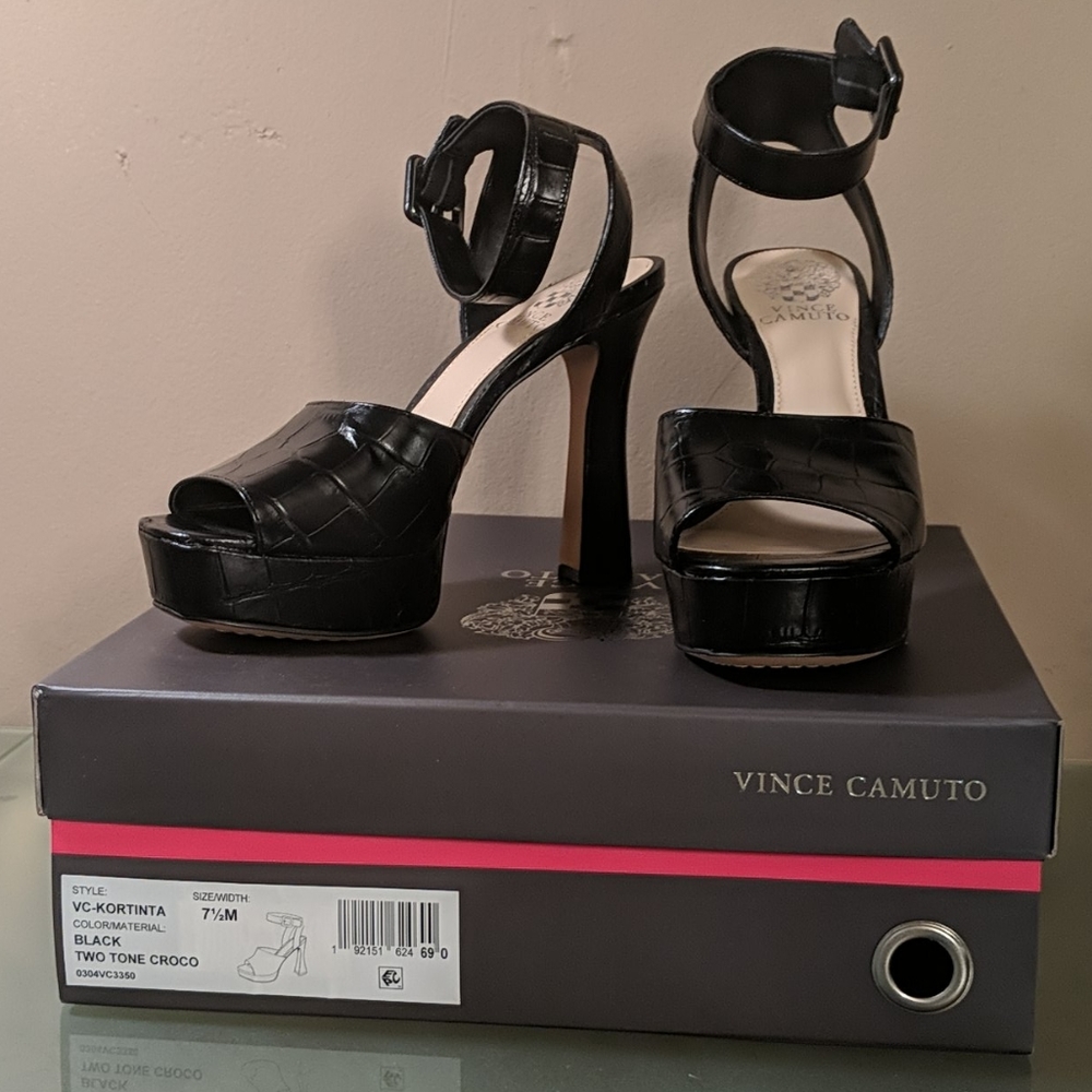 Vince Camuto Platform Shoes/Heel